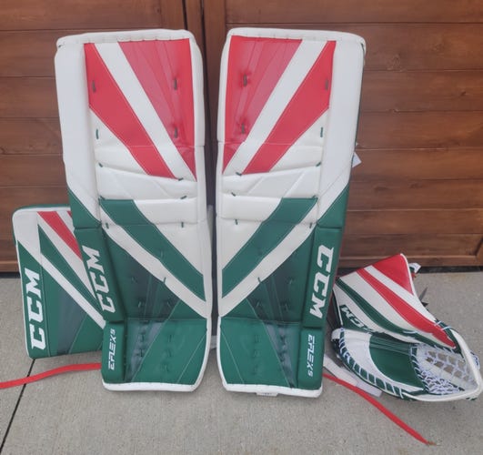 New 32" CCM Regular Eflex 5 Goalie Full Set