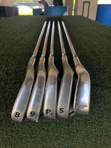 Affinity LE Pro Series Iron Set 8-SW+ Chipper / Regular Graphite RH / sa4643