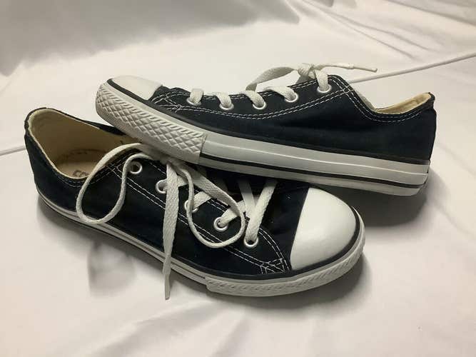 CONVERSE Chuck Taylor All Star Low Top Boys Girls Unisex Shoes Size 3 3J235