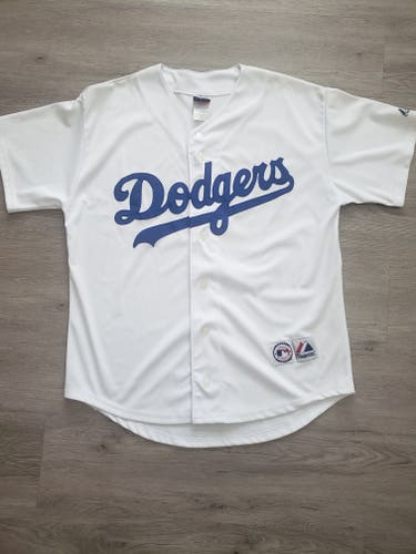 White New Medium Majestic Jersey