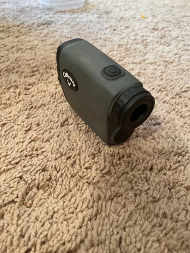 Callaway 200 laser range finder W/ Magnetic Case