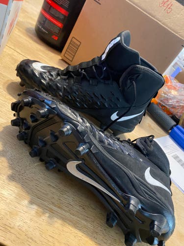 Men's Molded Cleats High Top Force Savage Elite 2