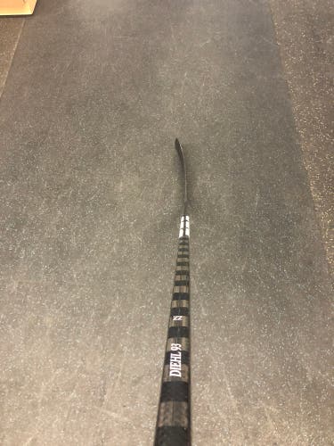 “Giroux” P10 Pro Stock Stick, RH, 77 Flex, Basketball Grip, Like New
