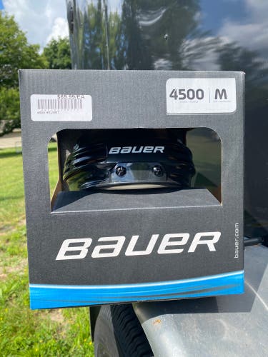 New Medium Bauer  4500 Helmet