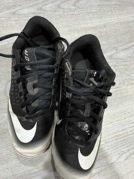 Black Youth Kid's Used Size 4.0 (Women's 5.0) Nike Low Top FastFlex