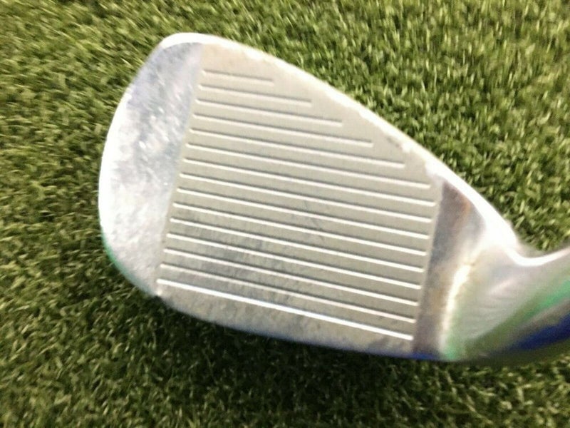 Tommy Armour EVO Pitching Wedge  /  RH  /  Stiff Steel  /  Nice Grip  / mm7269