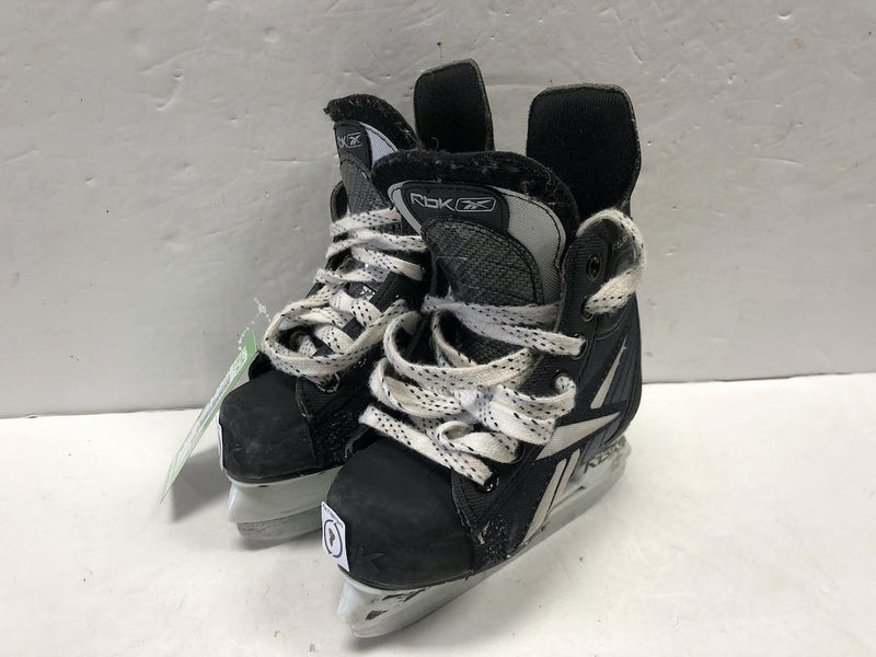 Used Easton Eq10 Youth 08.0 Ice Hockey Skates | SidelineSwap