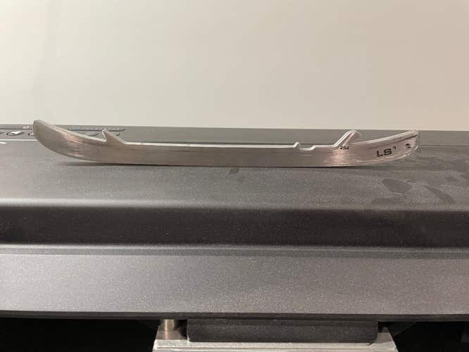 Used Bauer LS2 Runners 254 mm