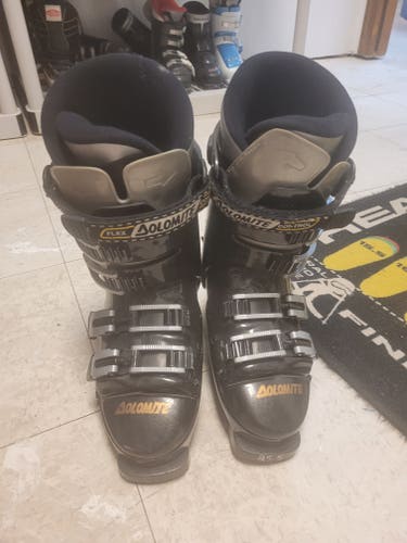 Dolomite Ski Boots (25 - 25.5)
