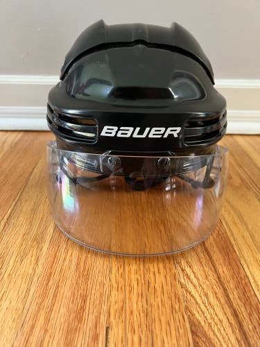 Used Medium Bauer 4500 Helmet with Oakley Visor