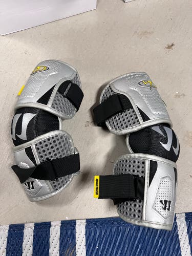 Used Medium/Large Warrior MEG10M-M Arm Pads