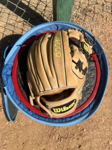 A2000 Wilson Baseball Glove 11.25”