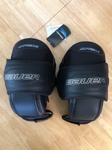 BAUER SUPREME GOALIE KNEE GUARDS - SENIOR