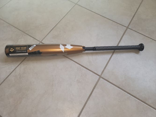 New USSSA Certified 2022 DeMarini Composite Zoa Bat (-8) 22 oz 30"