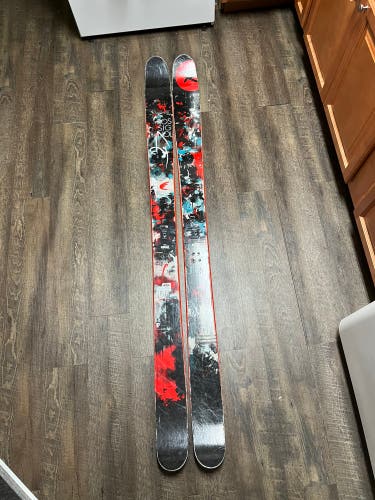 Used  Powder Without Bindings Super 7 Skis