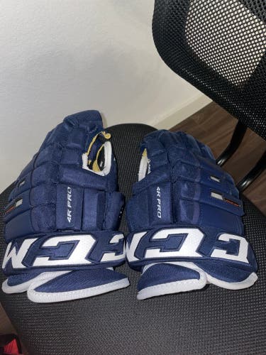 CCM 14" Tacks 4 Roll Pro Gloves