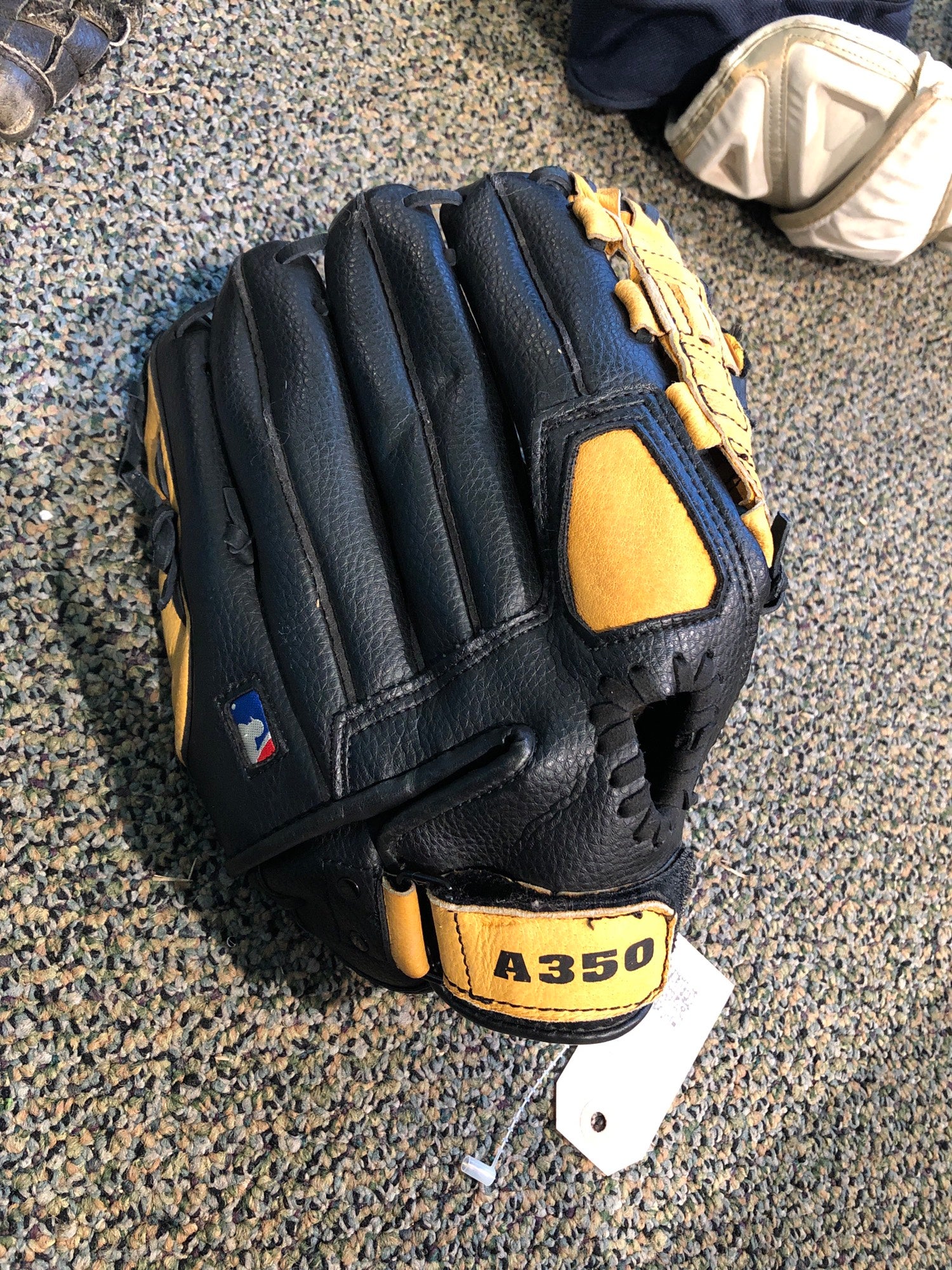 wilson a350 glove