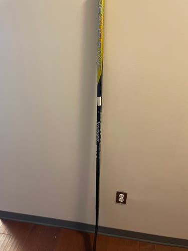 Senior New Right Handed Bauer Nexus SYNC Pro Hockey Stick P28M Pro Stock