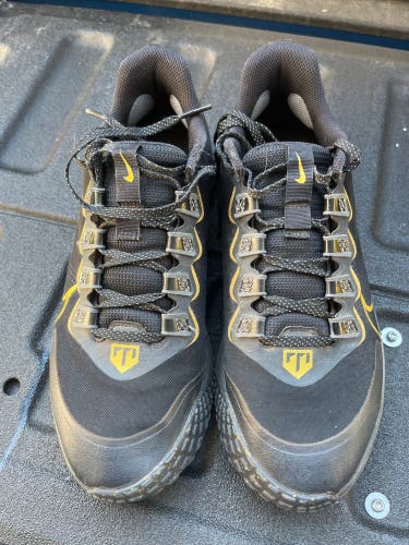 Black Men's Turf Cleats Low Top Trout