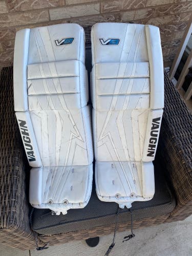 26" Vaughn Velocity V9 Goalie Leg Pads