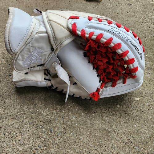 Used Vaughn Glove and Int XL chest protector bundle.