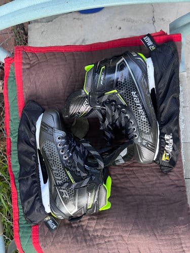 Used Bauer Regular Width  Size 6.5 Pro Hockey Goalie Skates