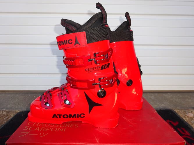 2022 Atomic Redster Team Issue 110 Ski Boots  Size 24.5