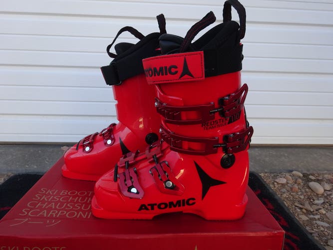 2022 Atomic Redster Team Issue 110 Ski Boots NEW! Size 23.5