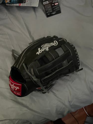 Outfield 11" Heart of the Hide Baseball Glove