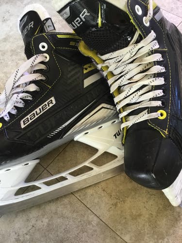 Senior Used Bauer Hockey Skates Regular Width Size 7