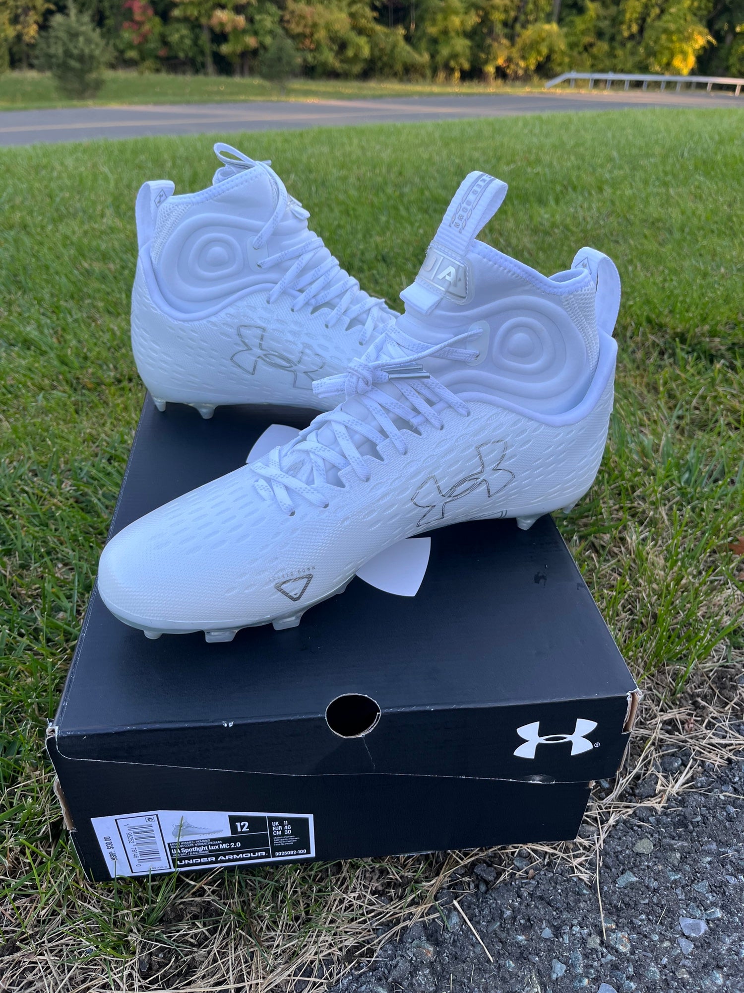 New Under Armour Spotlight Lux MC 2.0 - Cleats