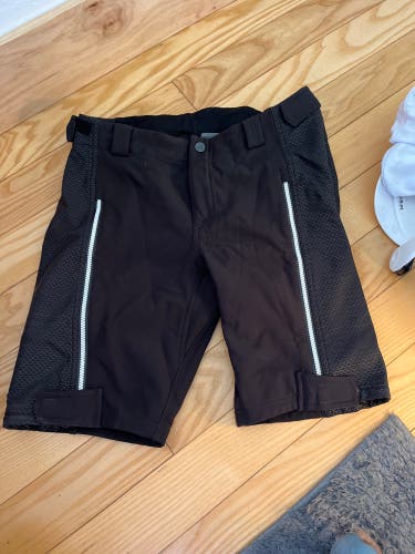 Women’s Medium SYNC Shorts