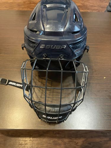 Used Medium Bauer Pro Stock Re-Akt 150 Helmet