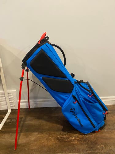 2021 TaylorMade FlexTech Lite Stand Bag