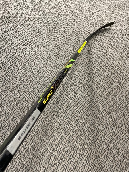 CCM AS4 Pro 95 flex P28 curve left hand stick