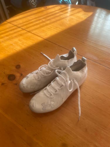 UA spotlight football/lacrosse cleats