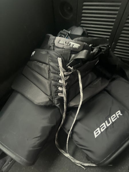 Used Large Bauer Elite Hockey Goalie Pants Suspended included