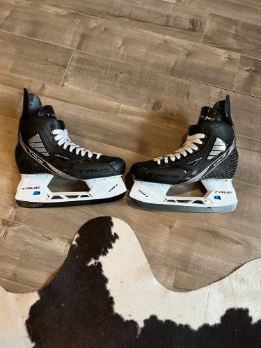 BRAND NEW TRUE PRO SKATES SIZE 10