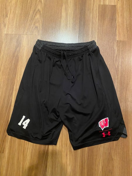 New Wisconsin Badgers Under Armour Team Issued Training Shorts Men’s Medium #14 - HEAT GEAR Tech