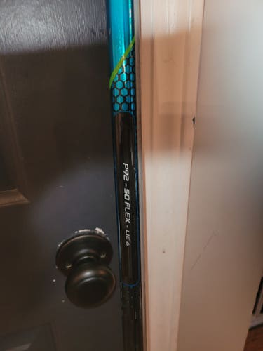 Used Junior Bauer Right Handed Nexus Geo Hockey Stick P92