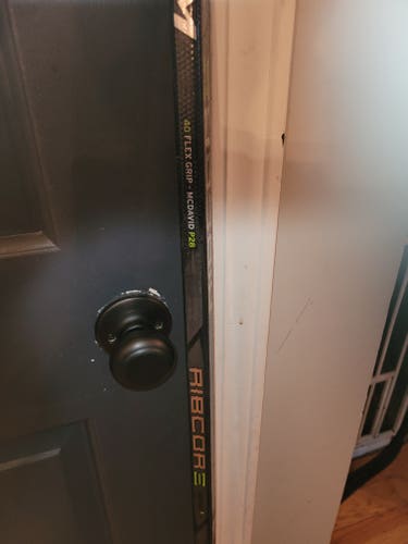 Used Junior CCM Right Handed RibCor Trigger2 PMT Hockey Stick P28