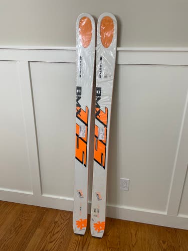 New Kastle Powder BMX 115 Skis Without Bindings
