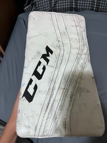 Ccm premier r1.9 goalie blocker