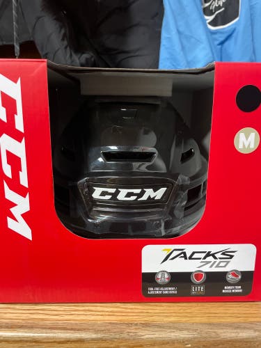 New Medium CCM Tacks 710 Helmet
