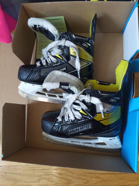 Youth Used Bauer Hockey Skates Size 12