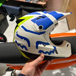 New Fox Helmet with MIPPS for kids