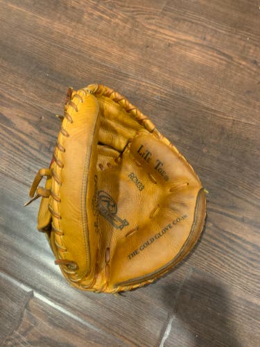Used Right Hand Throw 33" RCM33 Baseball Glove