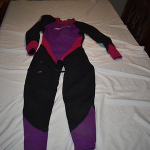 Gladiator Pro-Formance Gold Series Long Wetsuit, Size 10