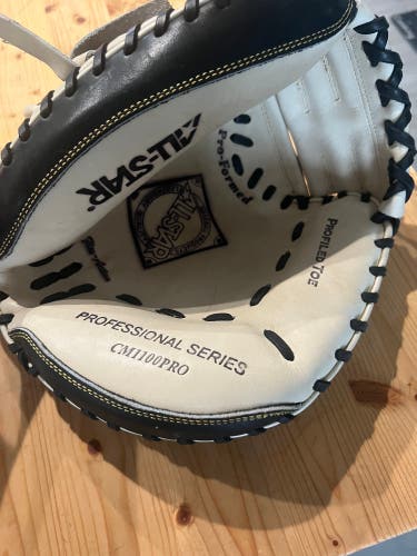 Right Hand Throw 11" CM1100PRO Catcher's Glove