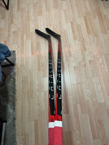 (2 Pack) Pro Stock True Catalyst 9X Hockey Stick Detroit Red Wings Adam Erne